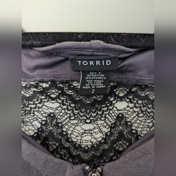 Torrid Size 2 Grey Peplum Top with Lace - Picture 4 of 4